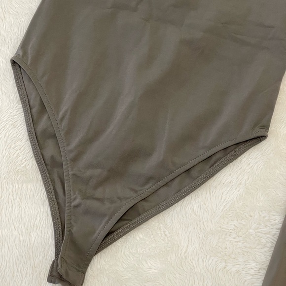 ****SOLD****Zara Bodysuit and Biker Short Set ✨ - Picture 4 of 6